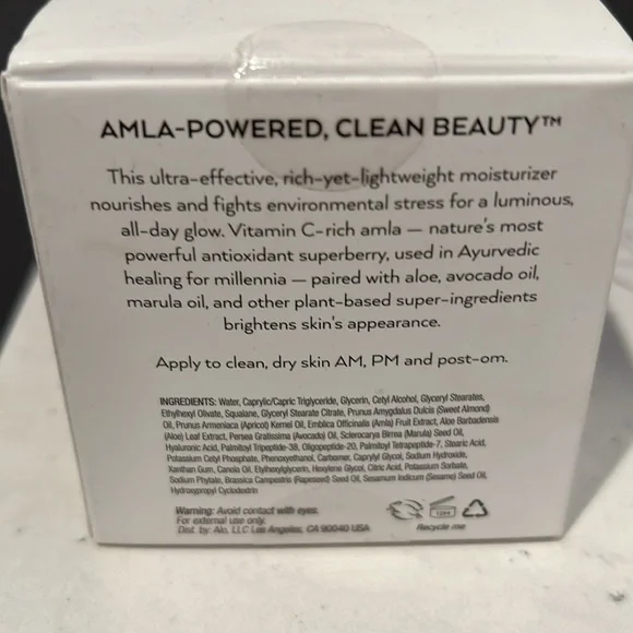 Alo Luminizing Facial Moisturizer - Picture 2 of 4